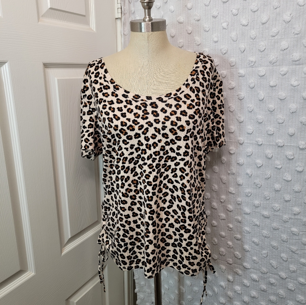 New nobo animal print top